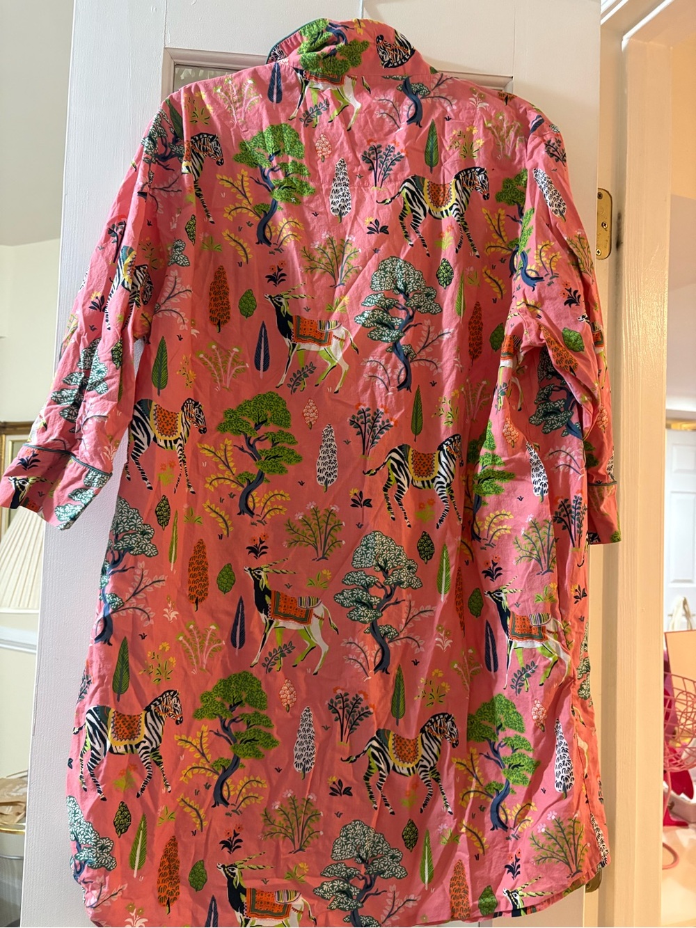 Printfresh Pink Button-Up Shirt with Tropical Animal Print - Picture 5 of 6